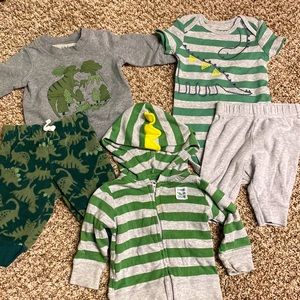 0-3 month Dino outfits